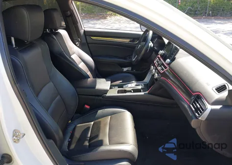 2018 Honda Accord Sport 2.0T z USA, uszkodzony, nr VIN 1HGCV2F36JA038826